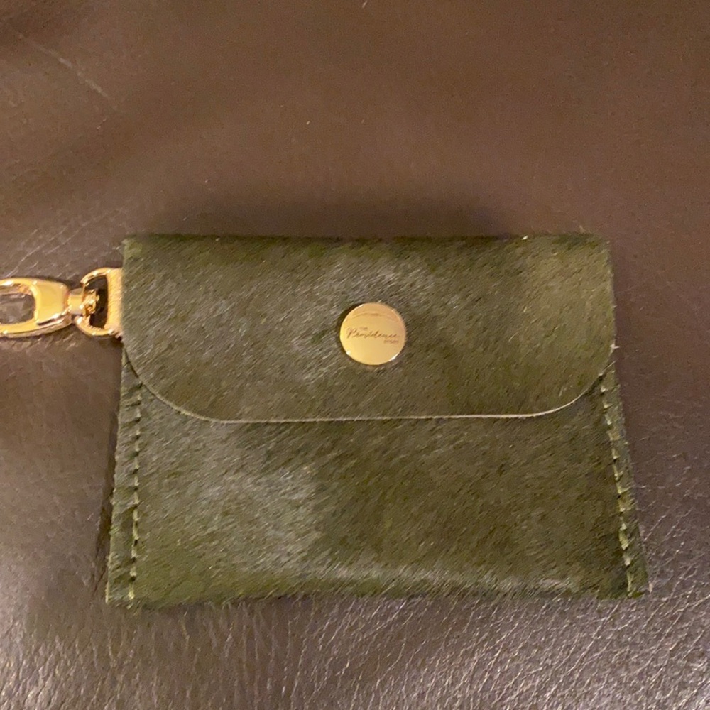 Moss green hair on hide keychain wallet